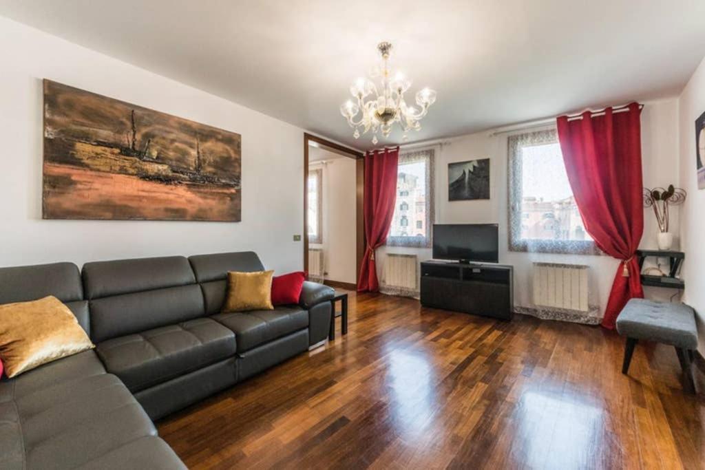 Rialto Apartment With Canal Grande View Venise Extérieur photo
