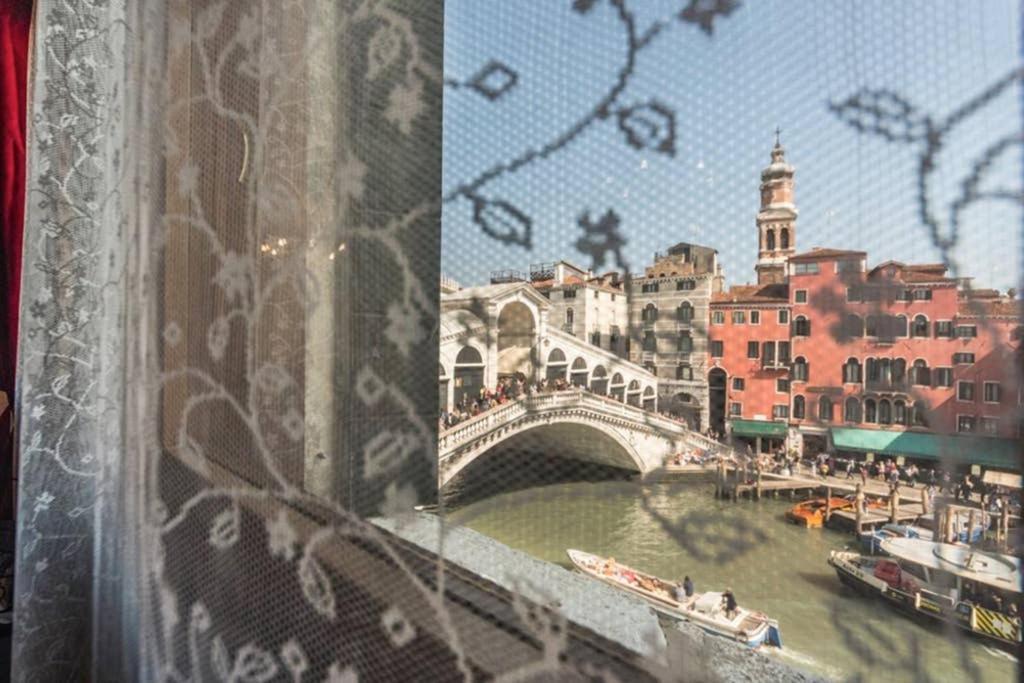 Rialto Apartment With Canal Grande View Venise Extérieur photo