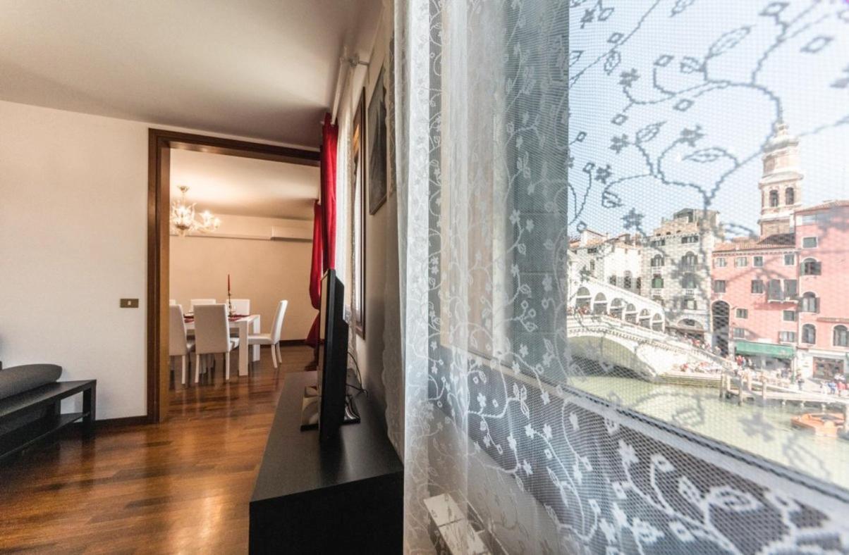 Rialto Apartment With Canal Grande View Venise Extérieur photo